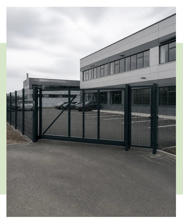 Ограждение парковки под ключ в Черняховске по цене от 6812 р. | ЗаборЭксеперт-Чрх
